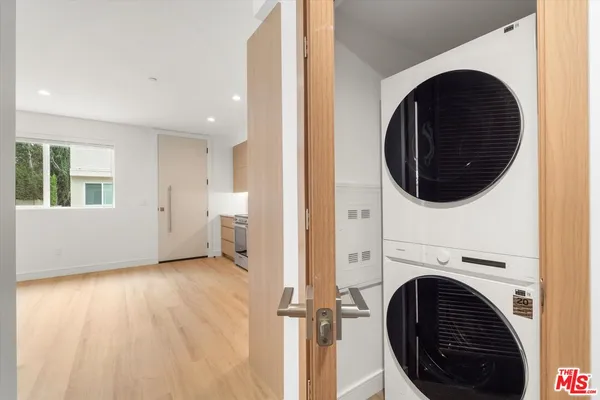 $3,200 | 11023 1/2 Blix Street, North Hollywood, CA 91602