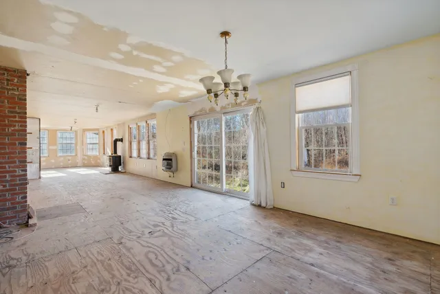 $199,999 | 454 North Parish Road, Turner, ME 04282