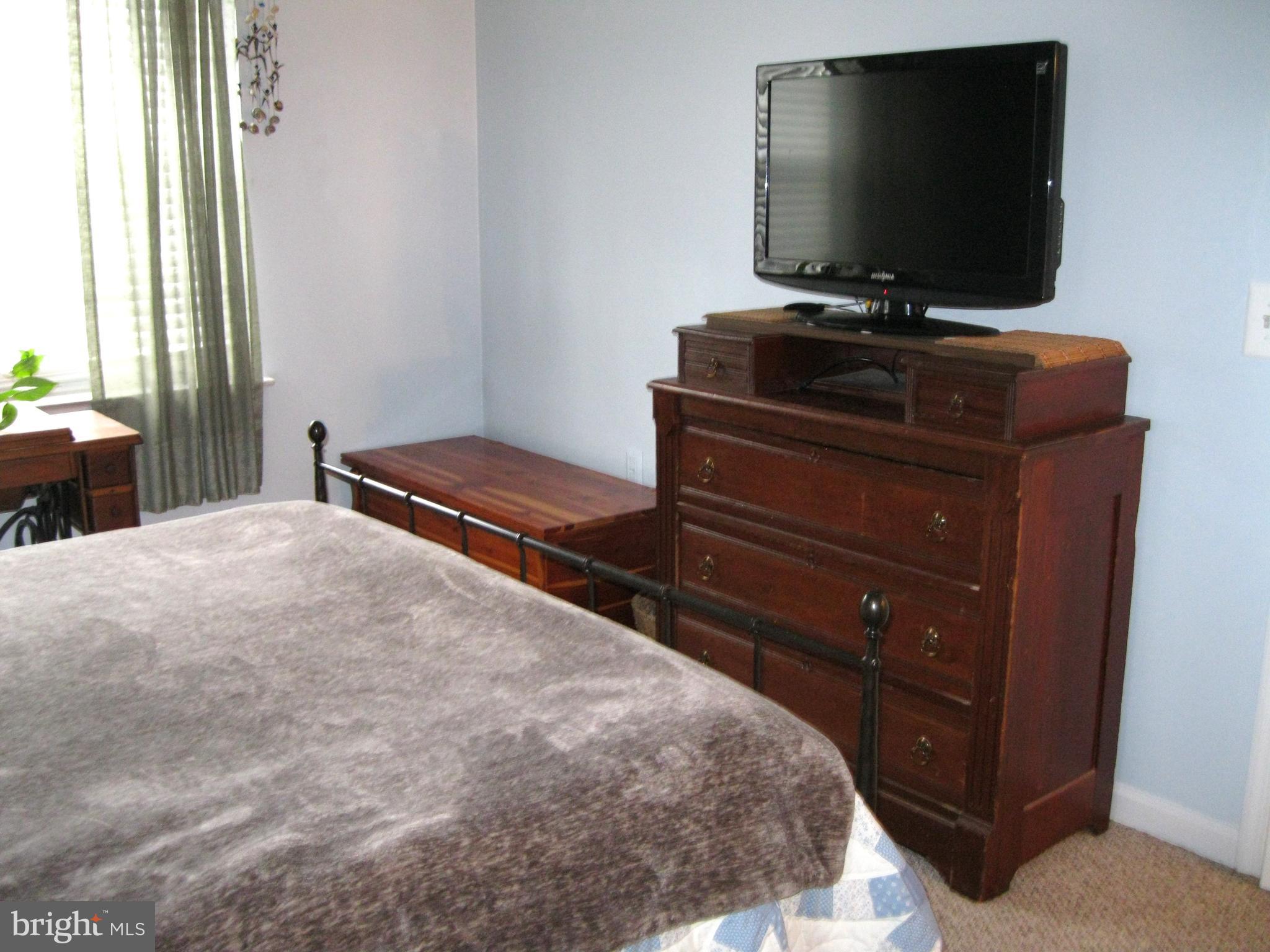 18308 Streamside Drive, Unit 102 Gaithersburg, MD 20879 - Photo 12 of 26 Primary Bedroom