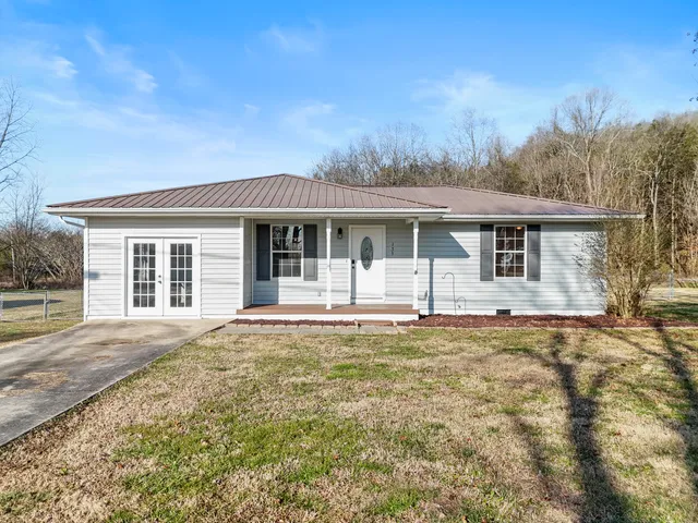$279,000 | 135 Cedar Point Lane, South Pittsburg, TN 37380
