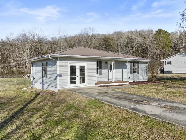 $279,000 | 135 Cedar Point Lane, South Pittsburg, TN 37380