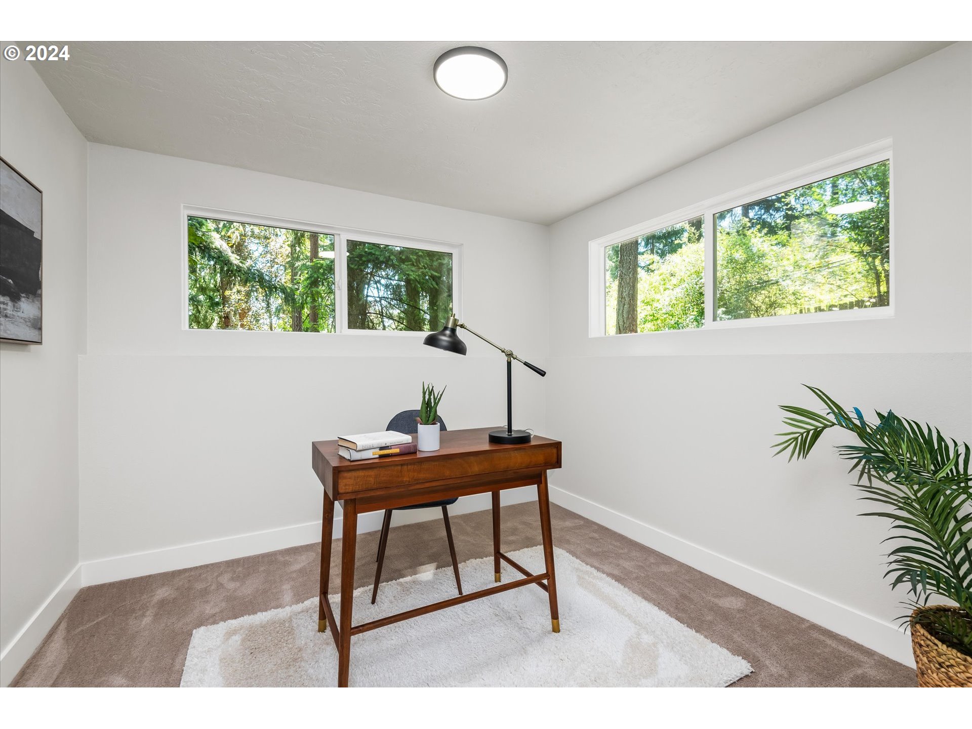 70 Coachman Drive Eugene, OR 97405 - Photo 25 of 43 a dining room with furniture and a window