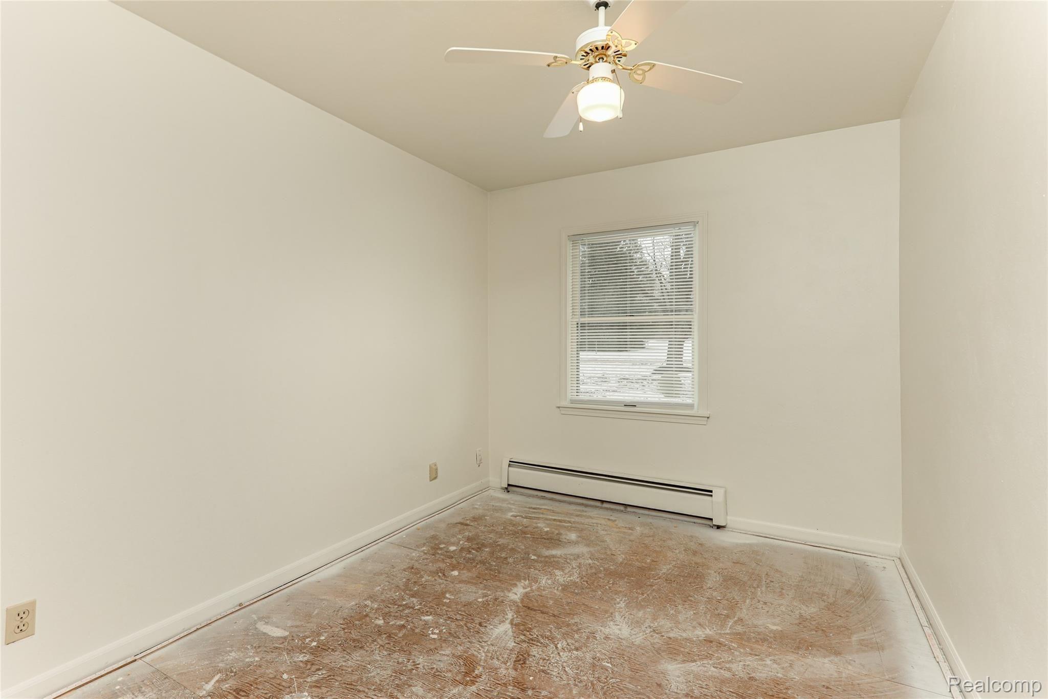8200 Grossman Road Manchester, MI 48158 - Photo 14 of 26 Bedroom#2.jpg