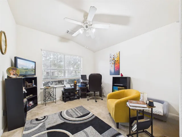 $299,900 | 6009 Village Grove Drive, Pearland, TX 77581