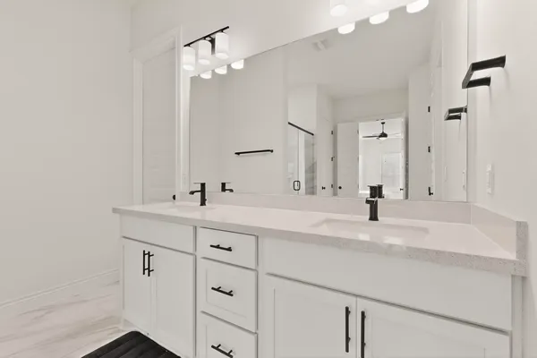 $3,200 | 2121 Lolo Lane, Leander, TX 78641