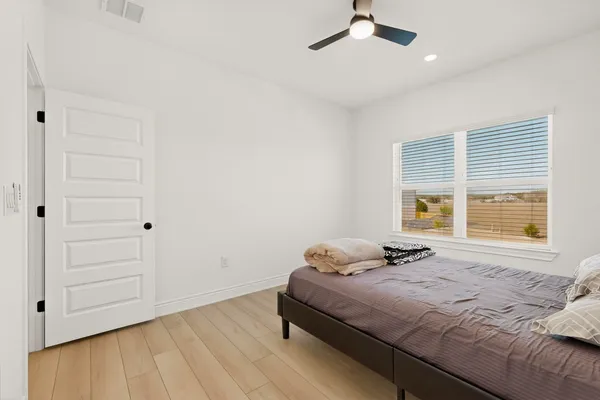$3,200 | 2121 Lolo Lane, Leander, TX 78641