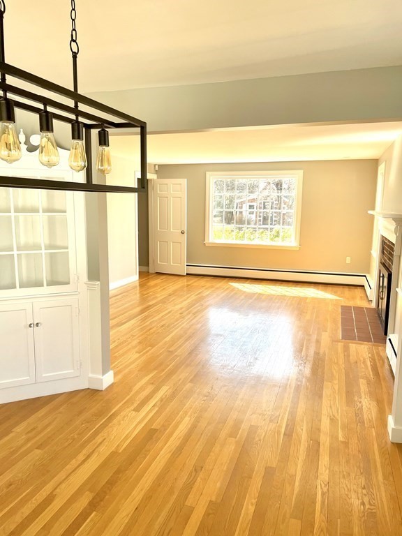 29 St James Road Shrewsbury, MA 01545 - Photo 8 of 34 Gallery Image 8