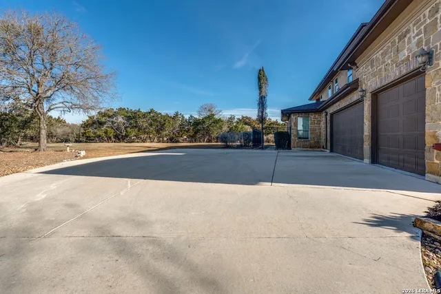 $1,296,000 | 432 Redland Drive, Spring Branch, TX 78070
