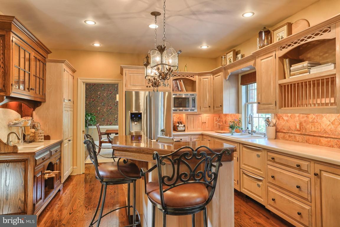 2543 Shenck Road Manheim, PA 17545 - Photo 4 of 45