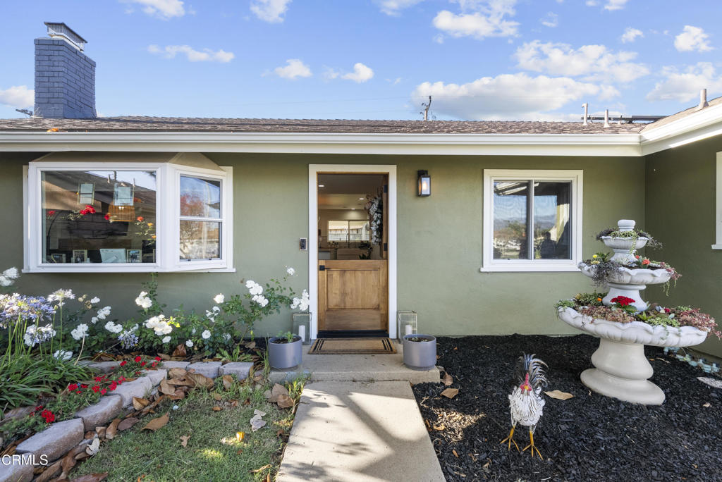 527 Keyser Rondo Camarillo, CA 93010 - Photo 5 of 42 a front view of a house with a chair