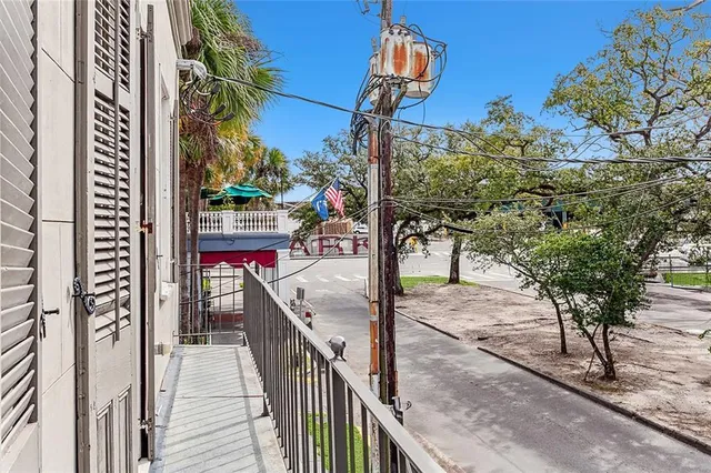 $449,500 | 427 Esplanade Avenue, Unit 201, New Orleans, LA 70116
