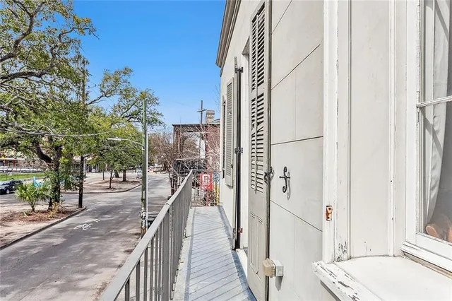$449,500 | 427 Esplanade Avenue, Unit 201, New Orleans, LA 70116