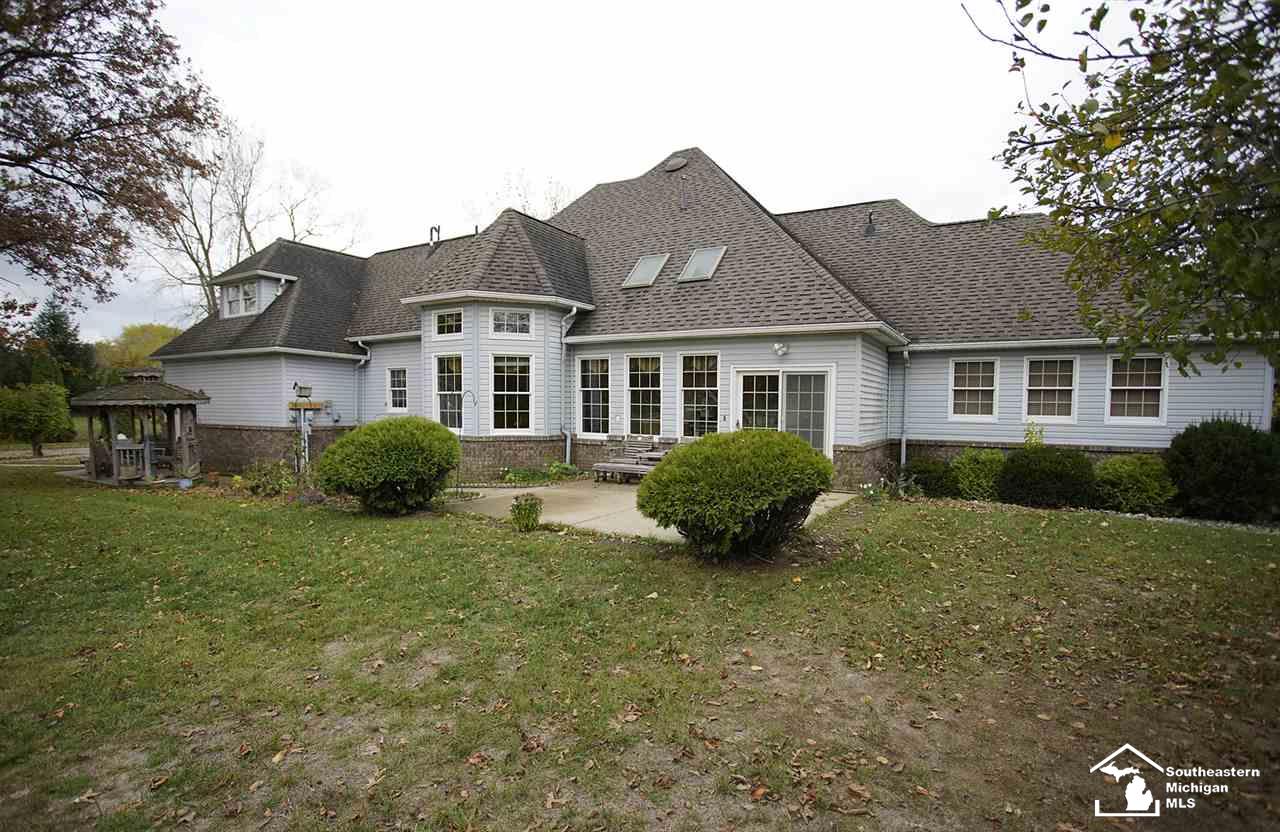 6191 Summerfield Road Petersburg, MI 49270 - Photo 6 of 43 50027441-6.JPG