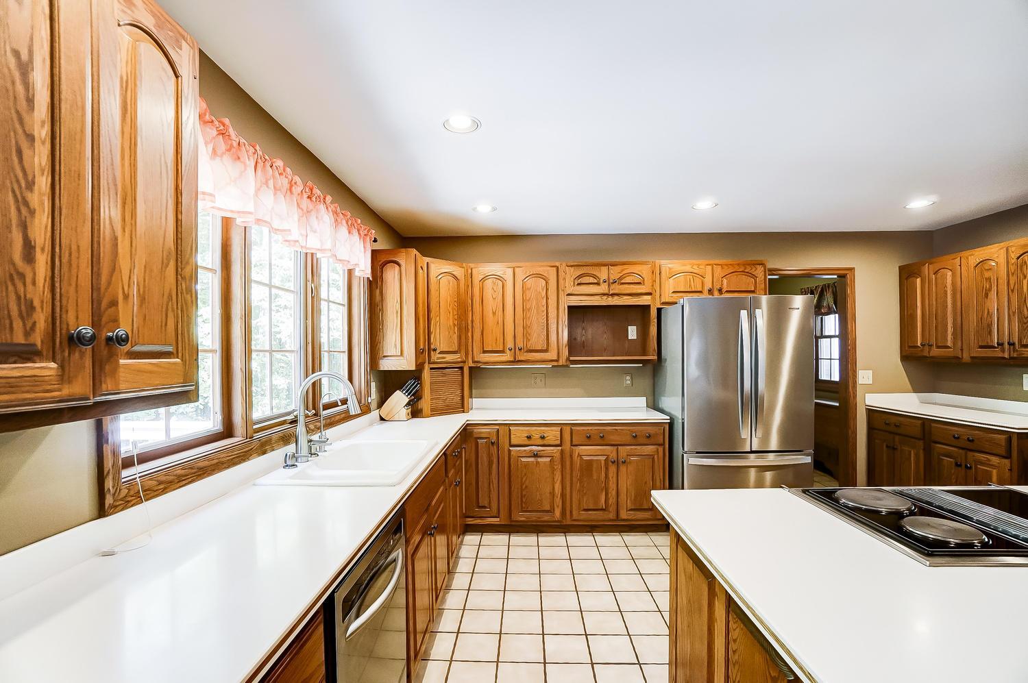 7120 Oakwood Road Circleville, OH 43113 - Photo 17 of 77