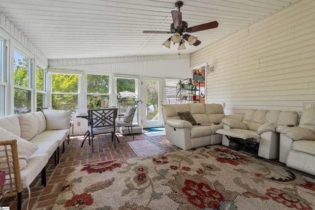 $1,395,384 | 402 Nanaloo A Avenue, Waterloo, SC 29384