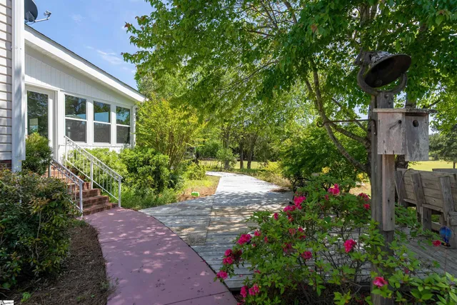 $1,395,384 | 402 Nanaloo A Avenue, Waterloo, SC 29384