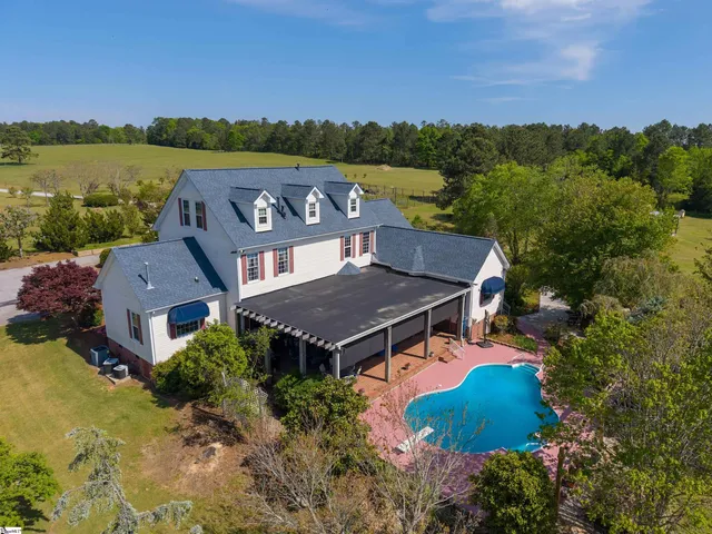 $1,395,384 | 402 Nanaloo A Avenue, Waterloo, SC 29384