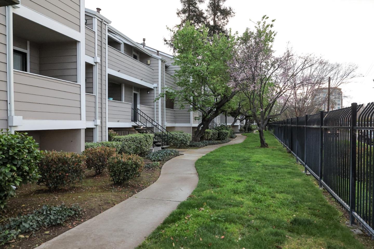 274 Stonegate Circle San Jose, CA 95110 - Photo 24 of 28 a view of a back yard