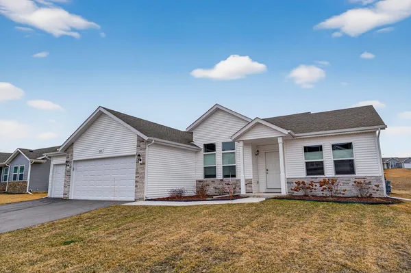 $495,000 | 822 Colt Drive, Belleville, WI 53508