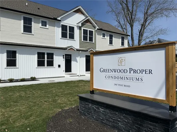 $425,000 | 2907 Post Road, Unit 3, Warwick, RI 02886