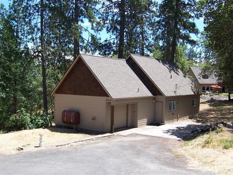 2812 Old Military Road Central Point, OR 97502 - Photo 27 of 32 Detached Office/Studio/Shop (Heated, Bat