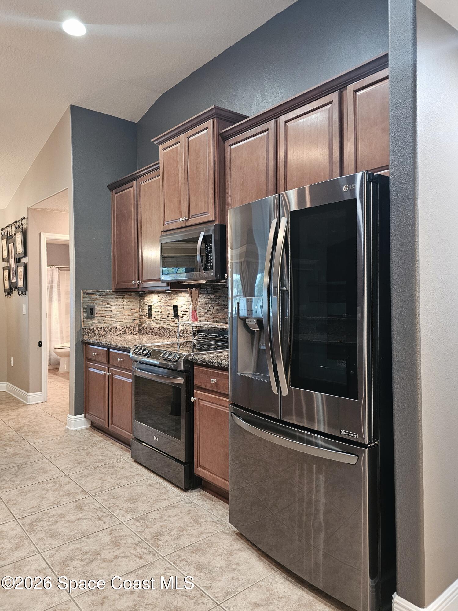 4498 Lady Hawk Way Melbourne, FL 32904 - Photo 18 of 71 Kitchen