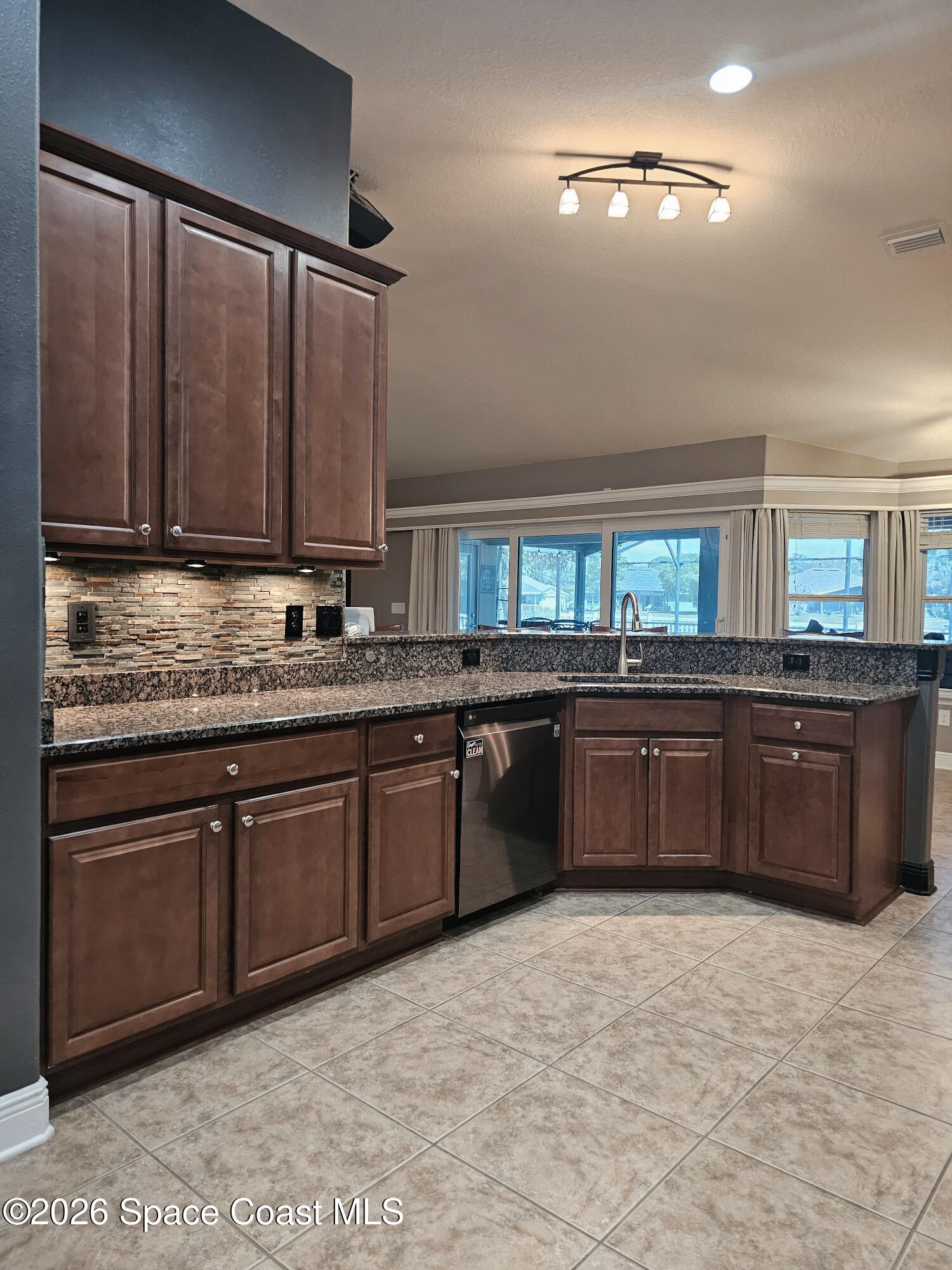 4498 Lady Hawk Way Melbourne, FL 32904 - Photo 21 of 71 Kitchen