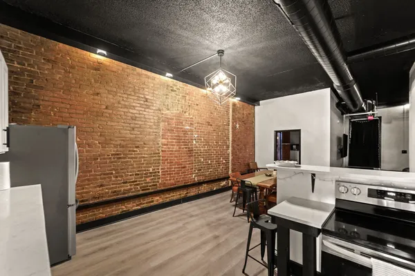 $3,000 | 136 Court Street, Unit 2, Binghamton, NY 13901