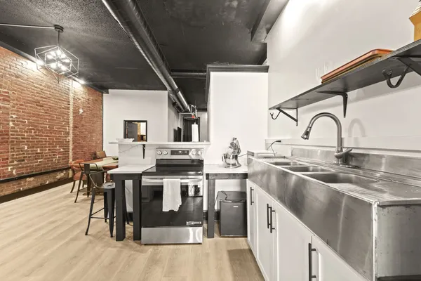 $3,000 | 136 Court Street, Unit 2, Binghamton, NY 13901