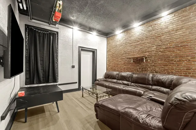 $3,000 | 136 Court Street, Unit 2, Binghamton, NY 13901