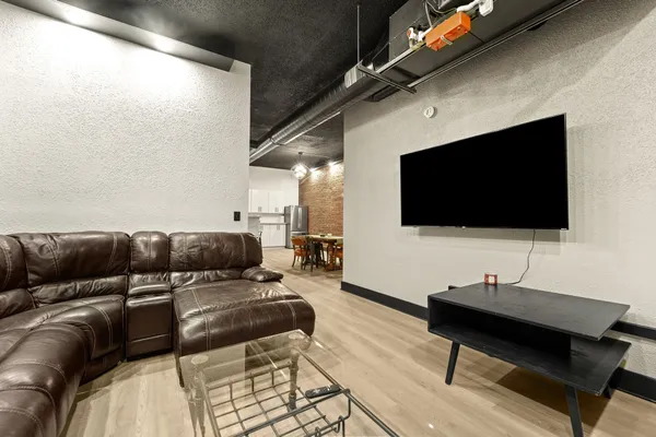 $3,000 | 136 Court Street, Unit 2, Binghamton, NY 13901