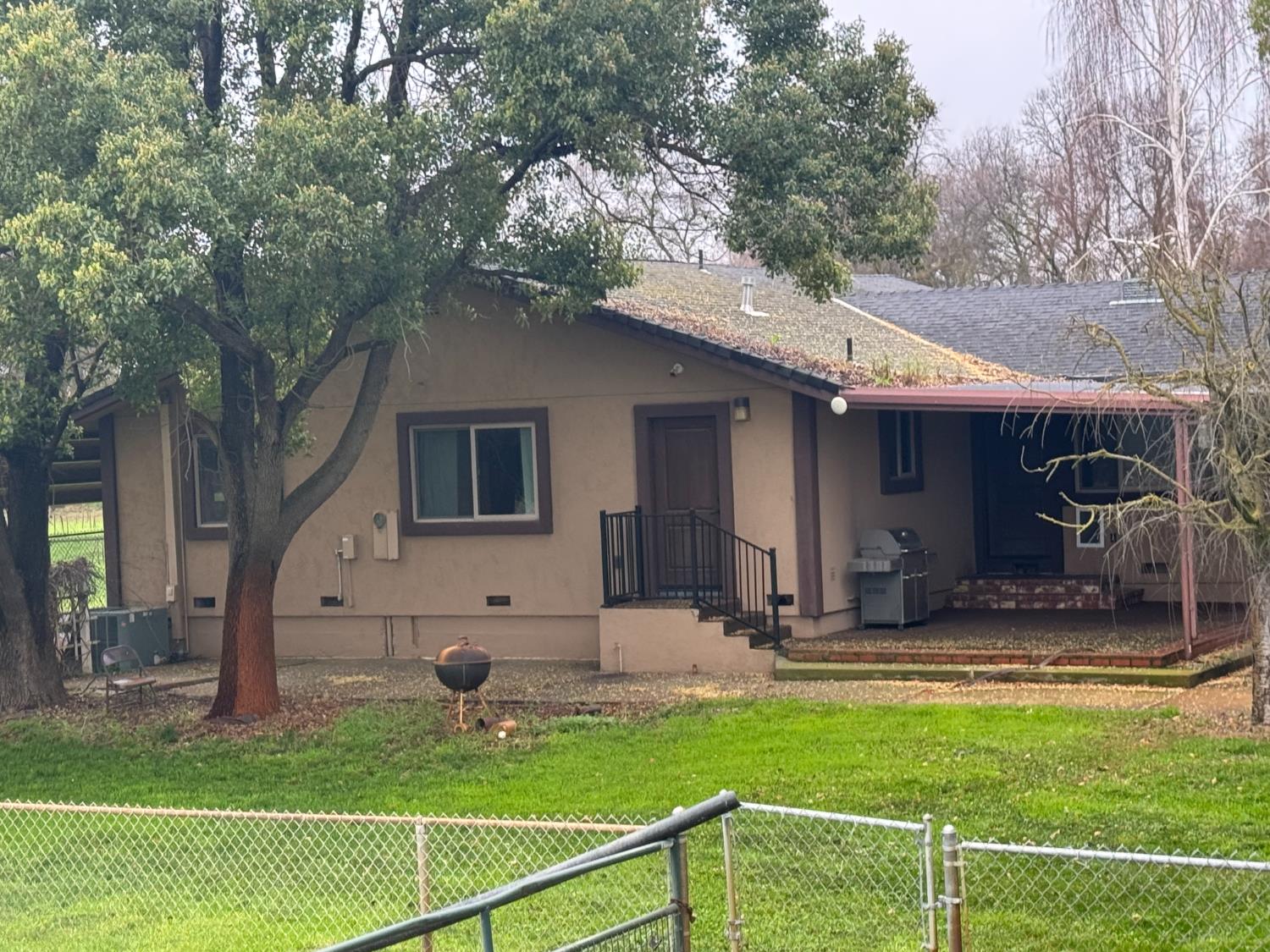 3488 River Road Colusa, CA 95932 - Photo 18 of 31 a view of a house with backyard