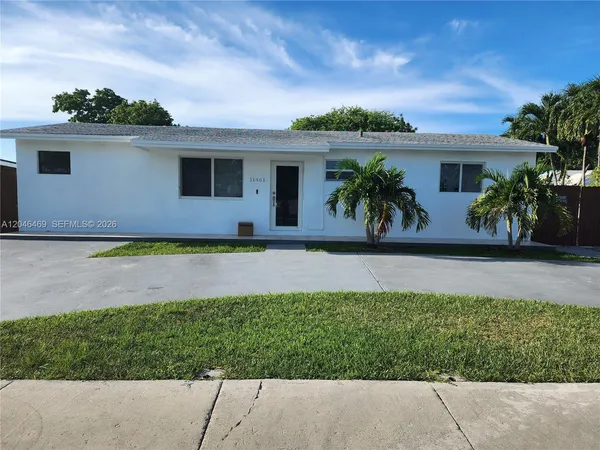 $1,400 | 11461 Southwest 197th Street, Unit A, Miami, FL 33157