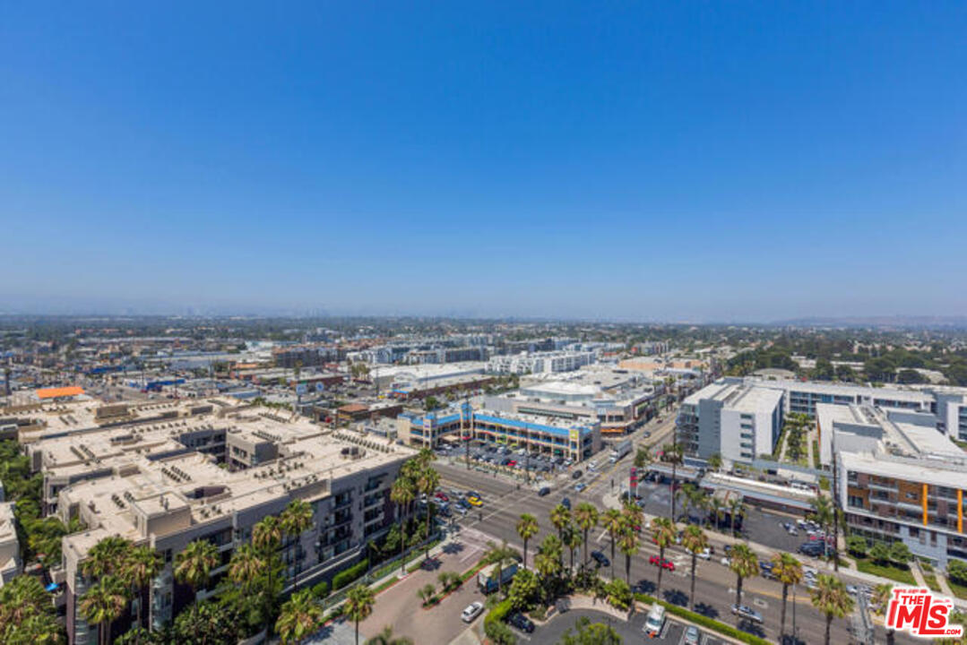 13600 Marina Pointe Drive, Unit 1503 Marina del Rey, CA 90292 - Photo 14 of 32