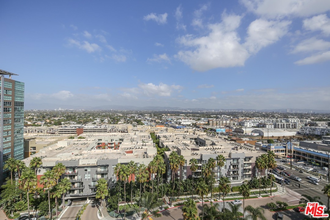 13600 Marina Pointe Drive, Unit 1503 Marina del Rey, CA 90292 - Photo 15 of 32