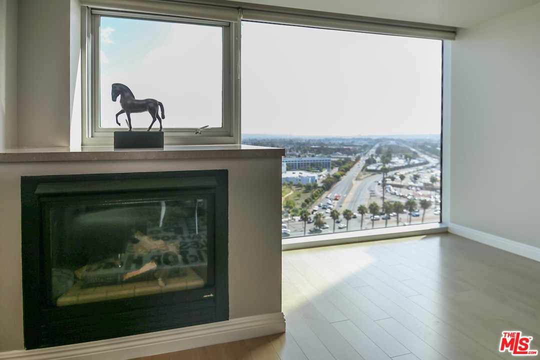 13600 Marina Pointe Drive, Unit 1503 Marina del Rey, CA 90292 - Photo 18 of 32