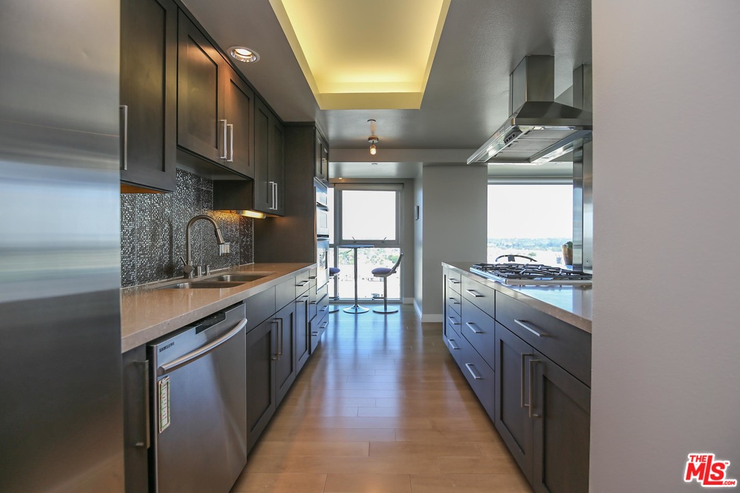 13600 Marina Pointe Drive, Unit 1503 Marina del Rey, CA 90292 - Photo 21 of 32