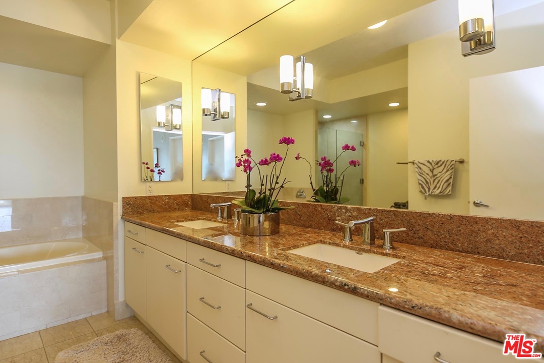 13600 Marina Pointe Drive, Unit 1503 Marina del Rey, CA 90292 - Photo 28 of 32