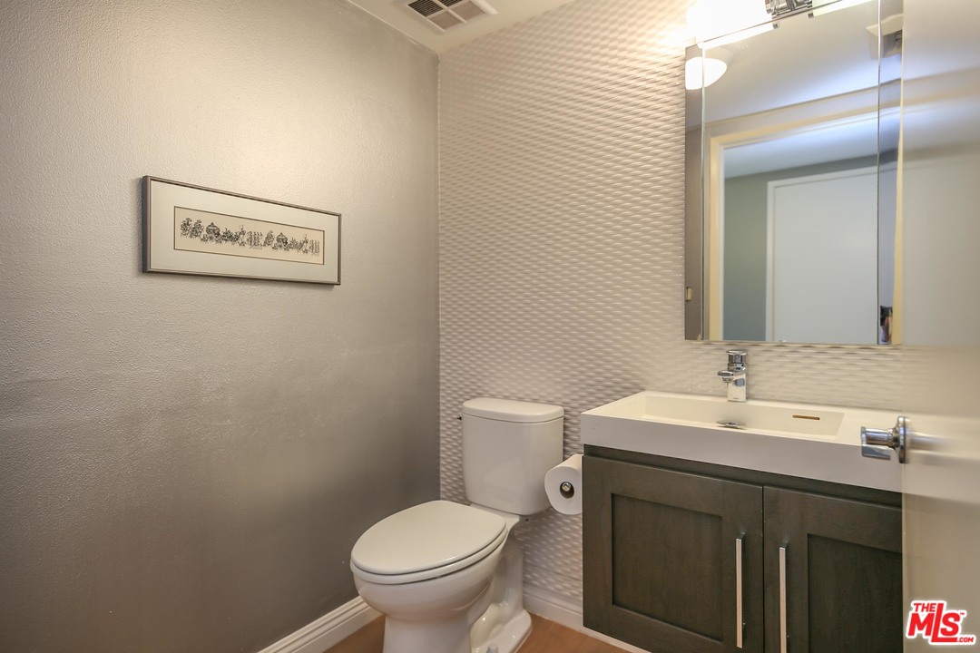 13600 Marina Pointe Drive, Unit 1503 Marina del Rey, CA 90292 - Photo 30 of 32