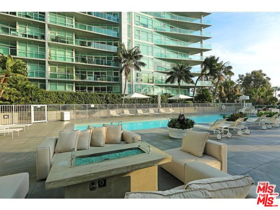13600 Marina Pointe Drive, Unit 1503 Marina del Rey, CA 90292 - Photo 4 of 32