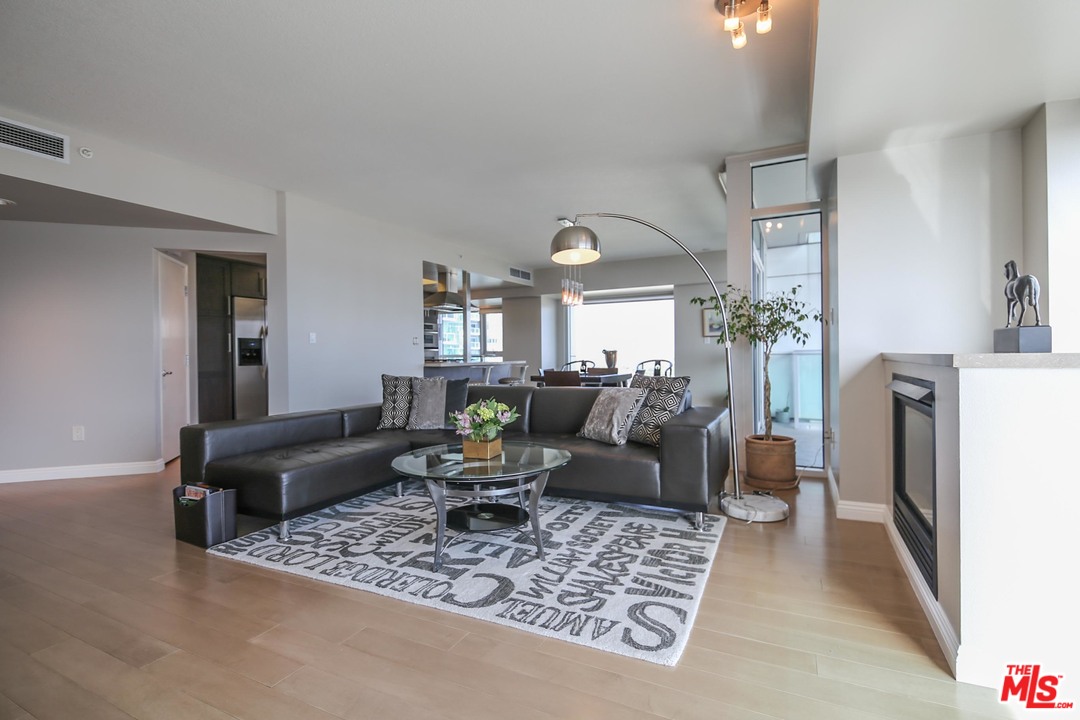 13600 Marina Pointe Drive, Unit 1503 Marina del Rey, CA 90292 - Photo 10 of 32