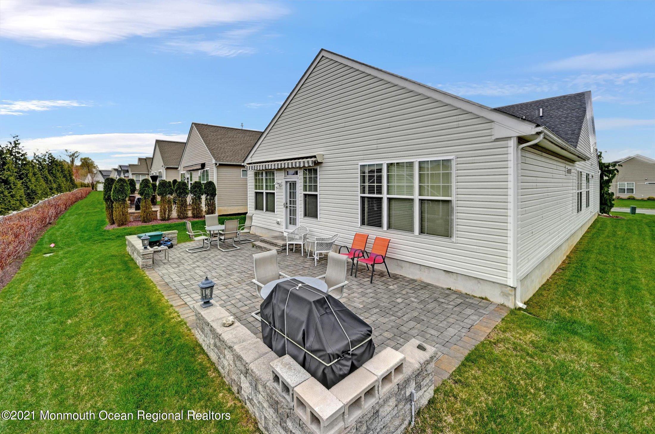 20 Denerail Road Manalapan, NJ 07726 - Photo 28 of 52 30-Patio