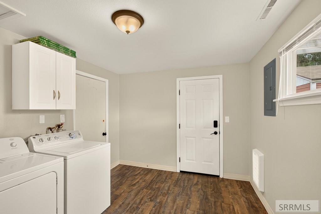 730 Balsam Street Pocatello, ID 83201 - Photo 29 of 37 Laundry