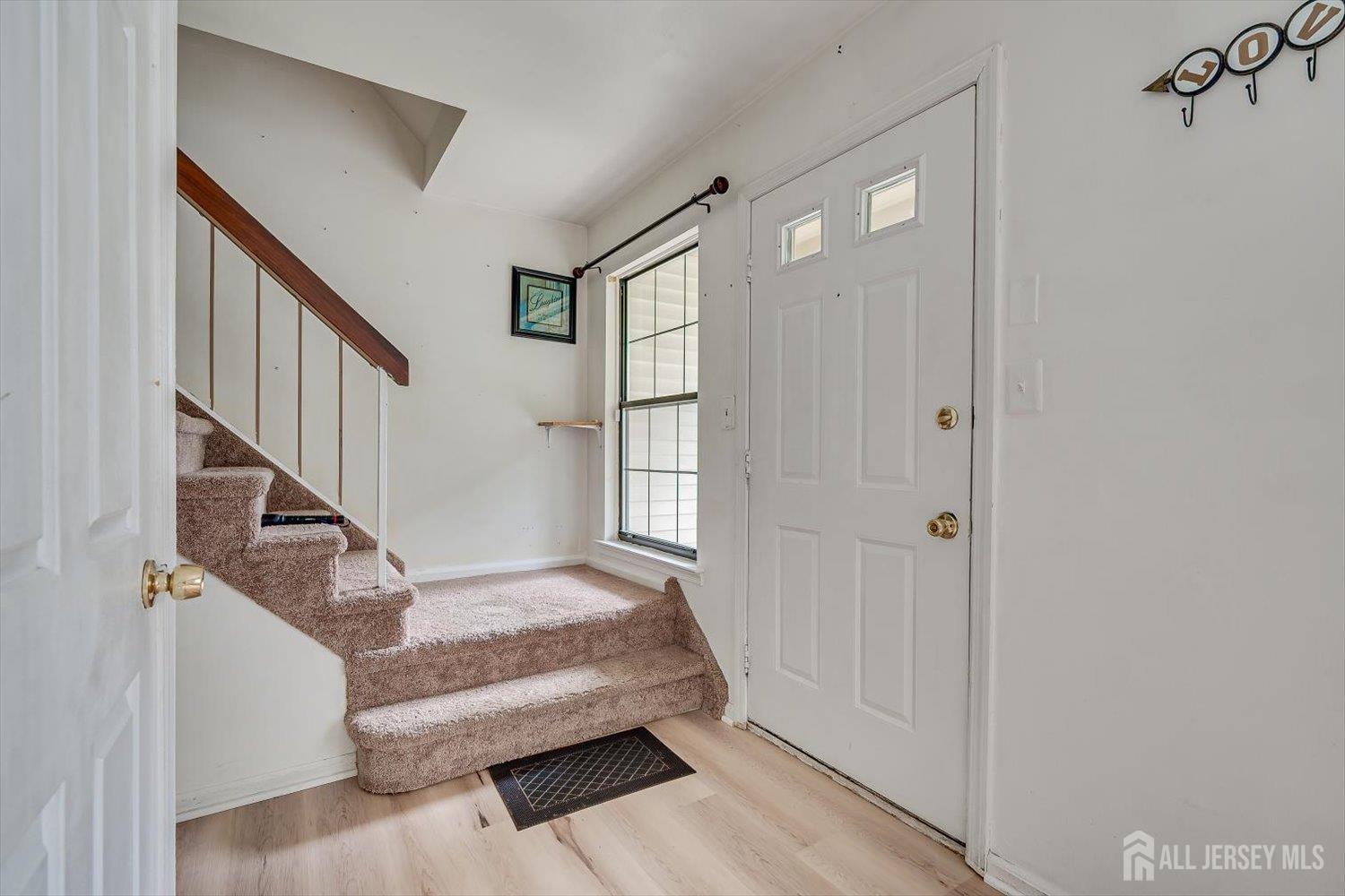 503 Timber Oaks Road Edison, NJ 08820 - Photo 10 of 43 Gallery Image 10