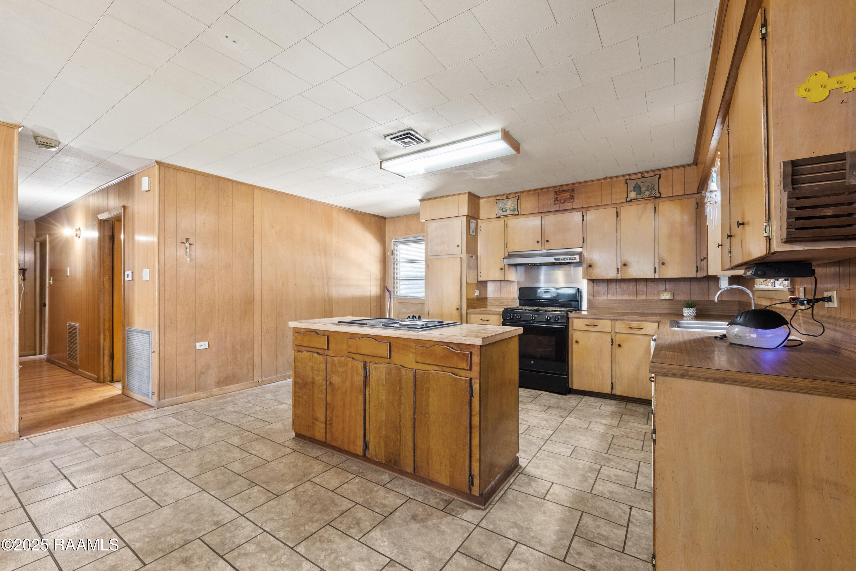 18331 Lois Street Kaplan, LA 70548 - Photo 4 of 43 18331Lois-25