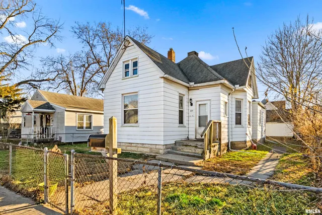 $64,900 | 204 Catherine Street, Pekin, IL 61554