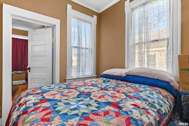 $64,900 | 204 Catherine Street, Pekin, IL 61554