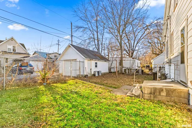 $64,900 | 204 Catherine Street, Pekin, IL 61554