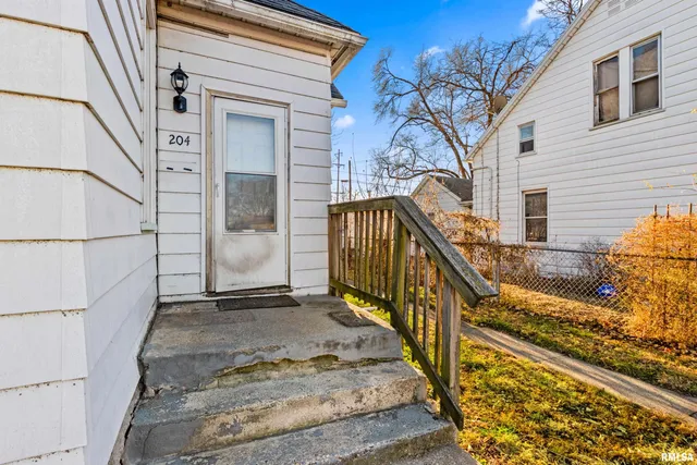 $64,900 | 204 Catherine Street, Pekin, IL 61554