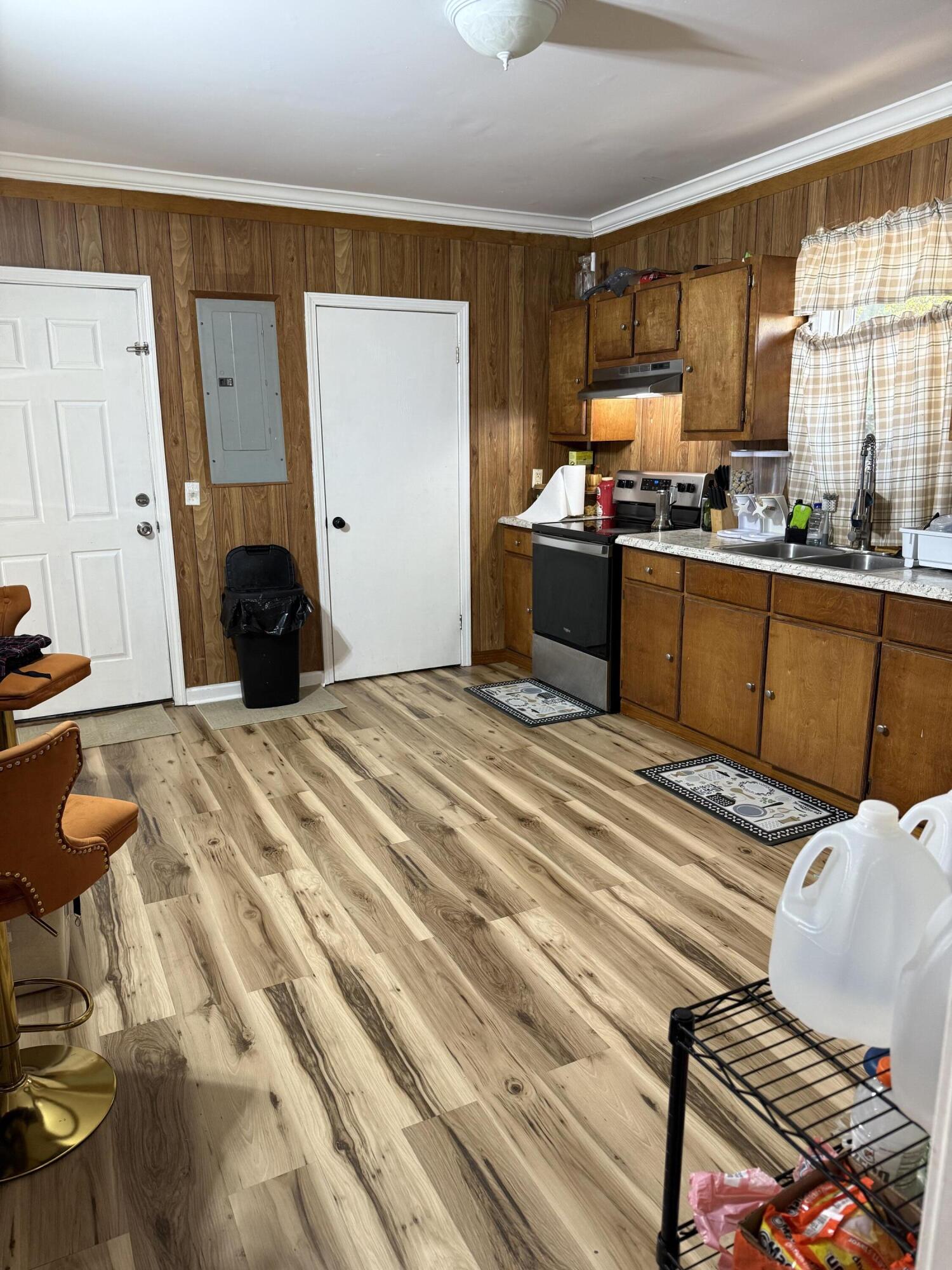 1816 Wichman Street Walterboro, SC 29488 - Photo 6 of 9 IMG_9225